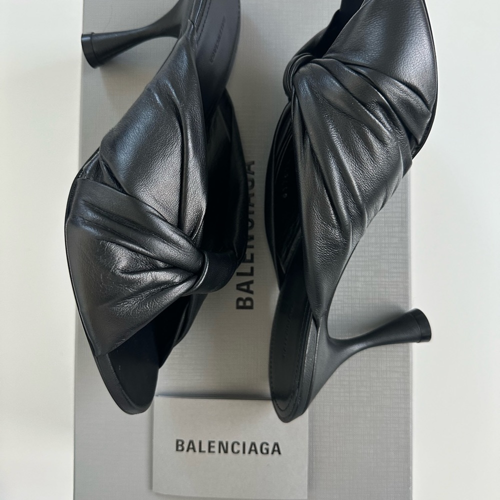 Brand new with box and shoes bag Drapy Twist Balenciaga sandals EU size 38.5 - Picture 3 of 10